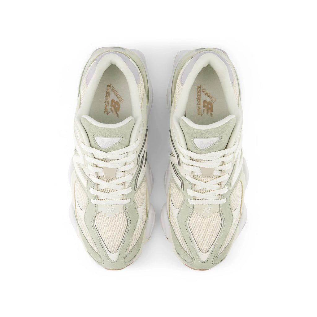 9060 "Garter Snake / Pearl Grey"